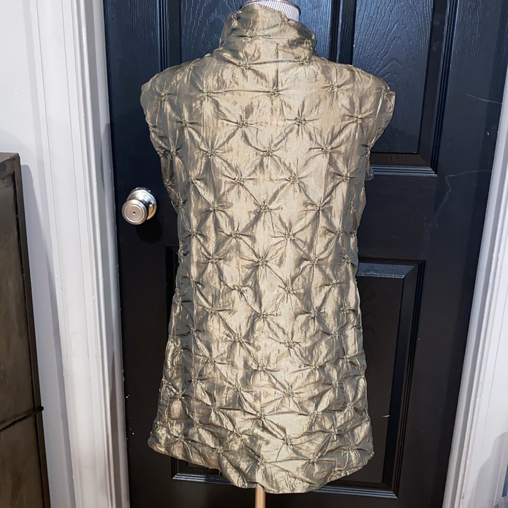 Reversible Vest - Picture 9 of 9